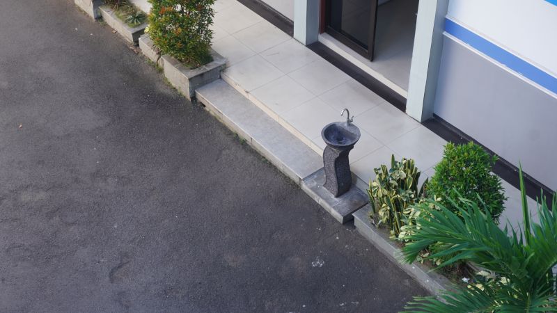 Residential Driveway Entrance